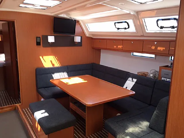 Bavaria Cruiser 46 - [Internal image]