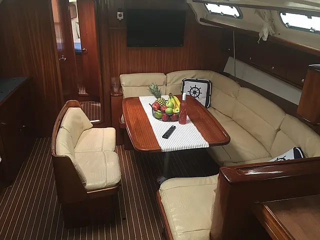 Bavaria 44 - [Internal image]