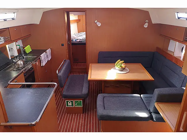Bavaria 45 Cruiser - [Internal image]