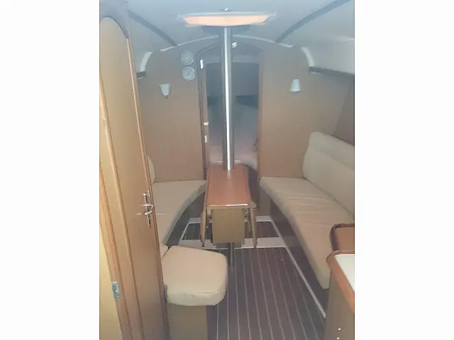 Sun Odyssey 32 i - [Internal image]