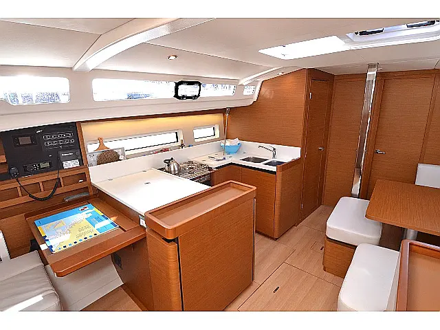 Sun Odyssey 440 - [Internal image]