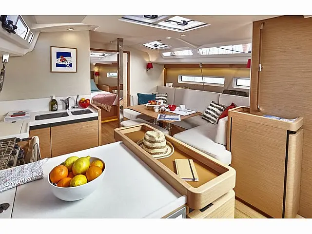 Sun Odyssey 440 - [Internal image]