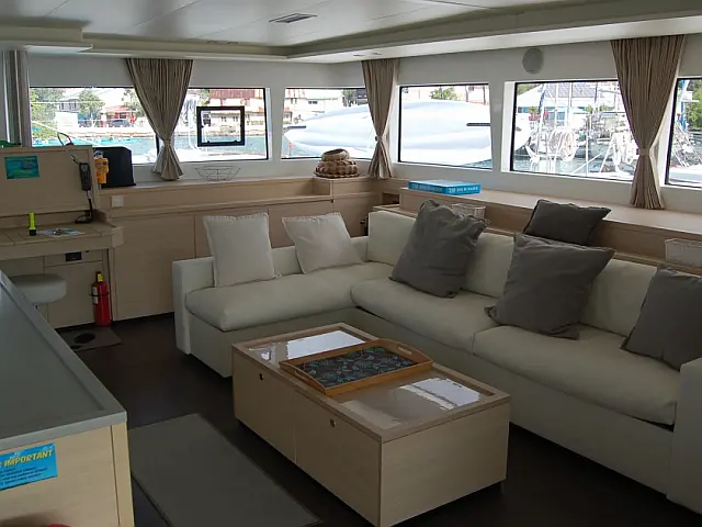 Lagoon 620 - [Internal image]