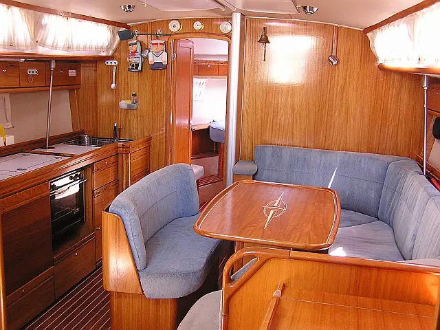 Bavaria 40 Cruiser - [Internal image]