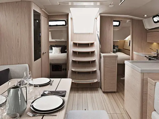 Sunsail 46 Mon - [Internal image]