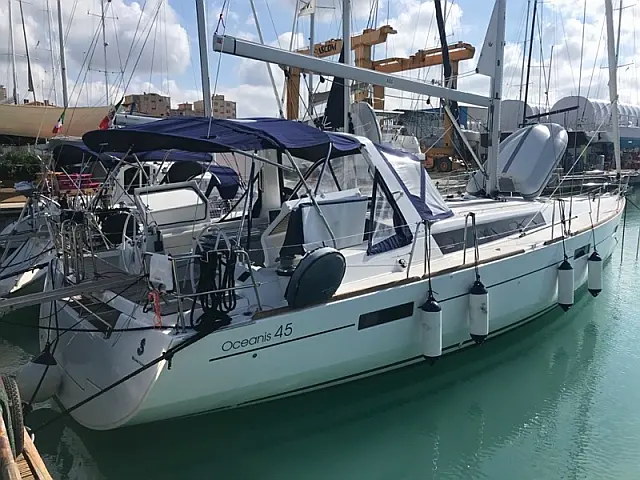 Oceanis 45 - [External image]