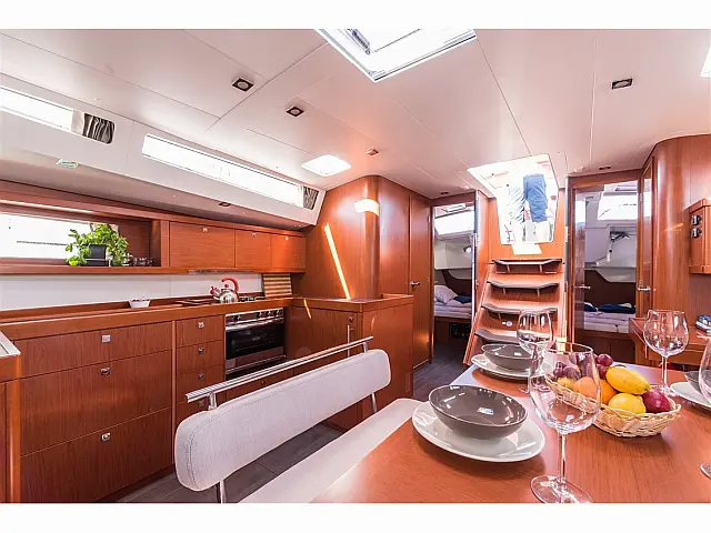 Oceanis 48  - [Internal image]