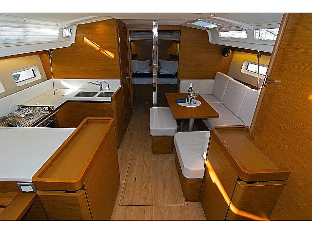 Sun Odyssey 440 - [Internal image]