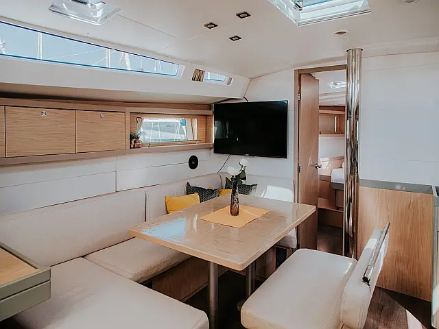 Beneteau Oceanis 48 - [Internal image]