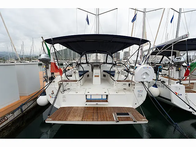 Oceanis 37.1 - 3 cab 2 wc - [External image]