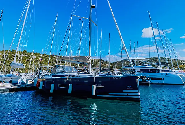 Dufour 430 - [External image]