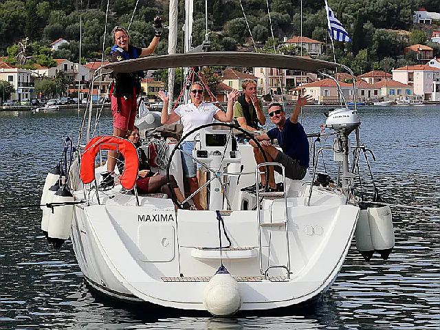 Sun Odyssey 33i - [External image]