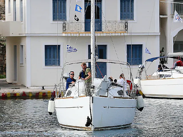 Sun Odyssey 33i - [External image]