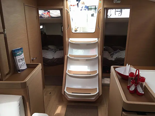 Sun Odyssey 440 - [Internal image]