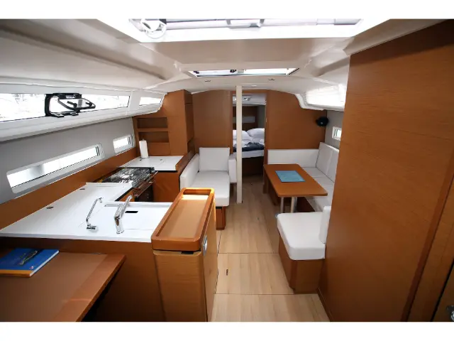 Sun Odyssey 410 - [Internal image]