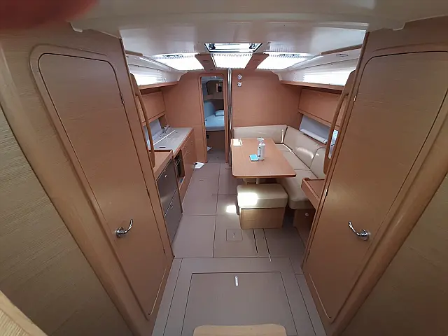 Dufour 390 Grand Large - [Internal image]