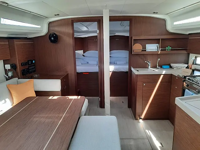 Beneteau Oceanis 40.1 - [Internal image]