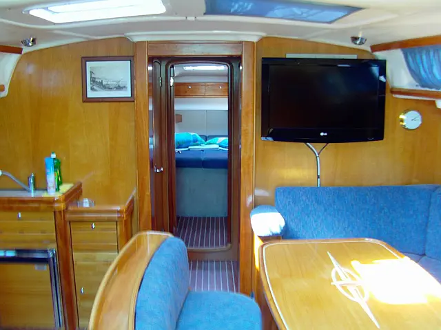 Bavaria 46 Cruiser - [Internal image]