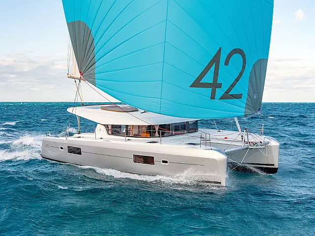 Lagoon 42 - [External image]