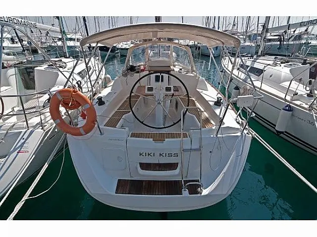 Sun Odyssey 33i - [External image]