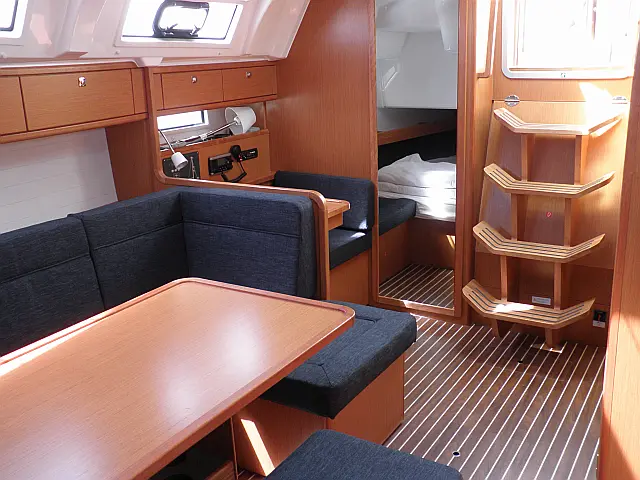 Bavaria Cruiser 41 - [Internal image]