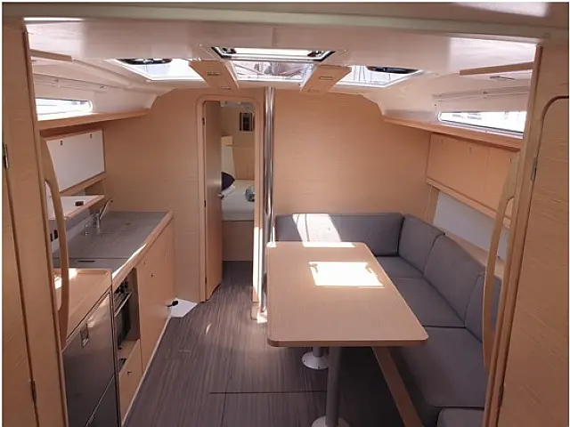 Dufour 390 Grand Large - [Layout image]