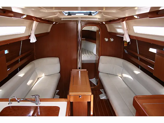 Dufour 34 - [Internal image]