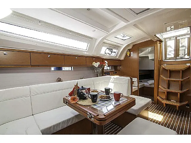 Bavaria Cruiser 41 - [Internal image]