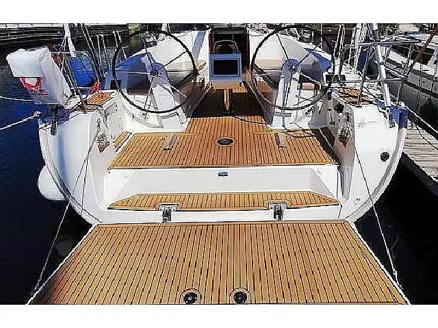 Bavaria Cruiser 41 - [Layout image]