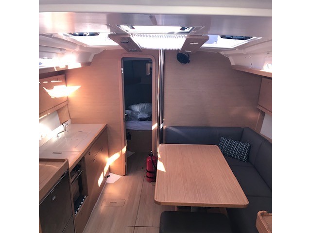 Dufour 390 Grand Large - [Internal image]