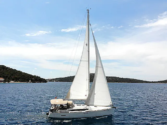 Sun Odyssey 389 - [External image]