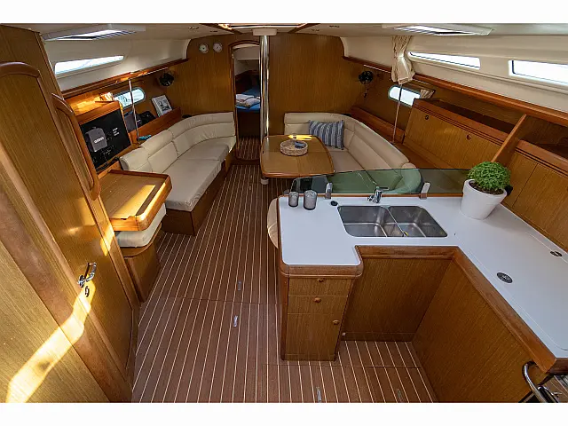 Sun Odyssey 42i - [Internal image]