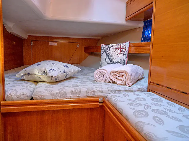 Bavaria 40 Cruiser - [Internal image]