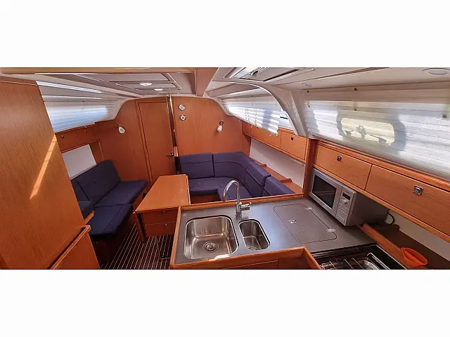 Bavaria Cr 37 - [Internal image]