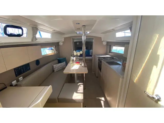 Oceanis 35.1 - [Internal image]