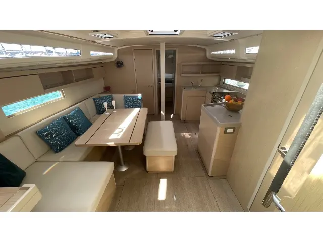 Oceanis 40.1 (4cab) - [Internal image]