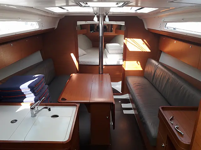 Dufour 360 GL - [Internal image]