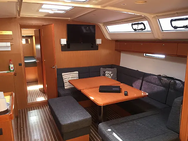 Bavaria 51 Cruiser - [Internal image]
