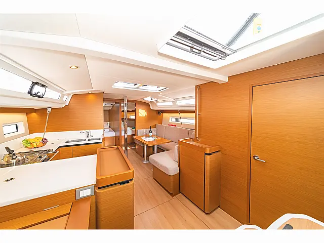 Sun Odyssey 440 - [Internal image]