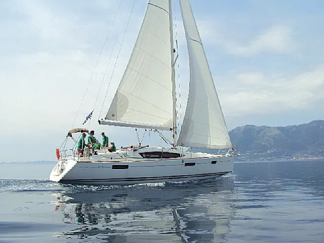 Sun Odyssey 42DS - [External image]