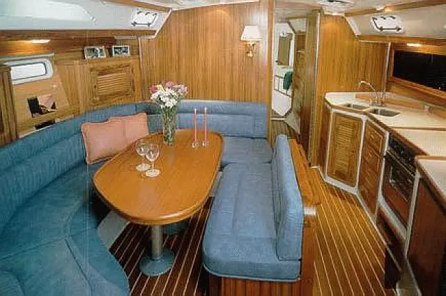Catalina 42 - [Internal image]