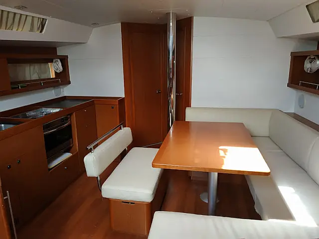 Oceanis 45 - [Internal image]