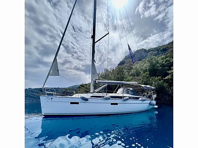 Bavaria Cruiser 37 - [External image]