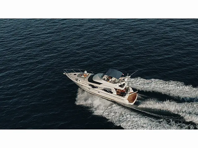 Sunseeker Manhattan 48 FLY - [External image]