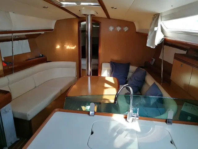Sun Odyssey 39i - [Internal image]