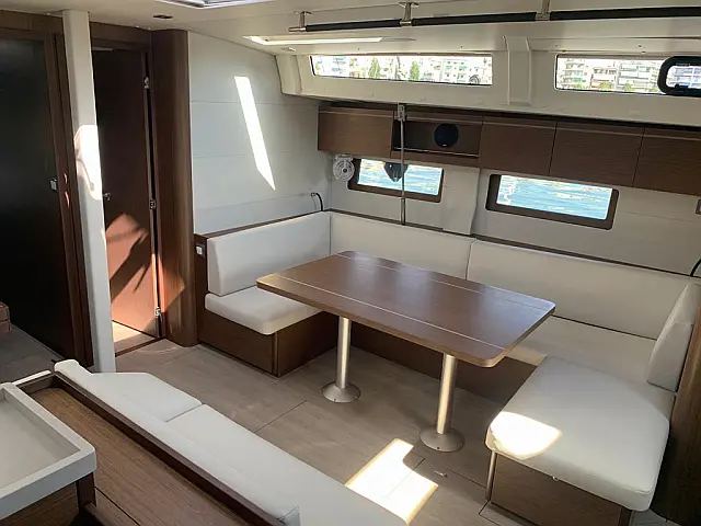 Oceanis 51.1 - [Internal image]