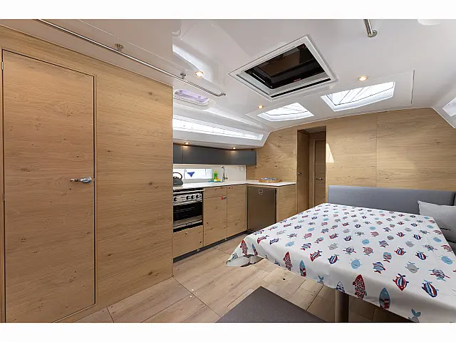 Elan Impression 45 - [Internal image]