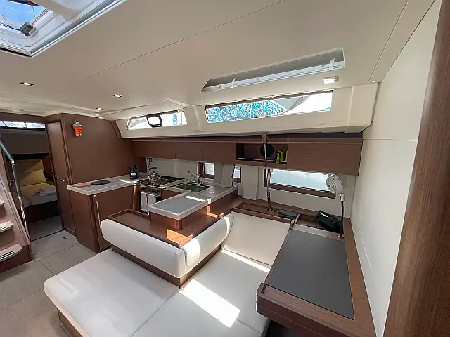 Oceanis 51.1 - [Internal image]
