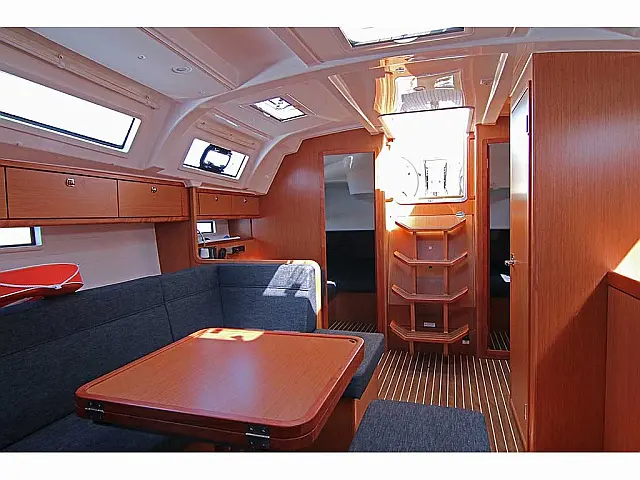 Bavaria 41 Cruiser - [Internal image]