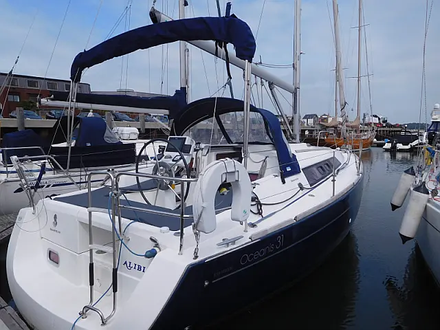 Oceanis 31 - [External image]